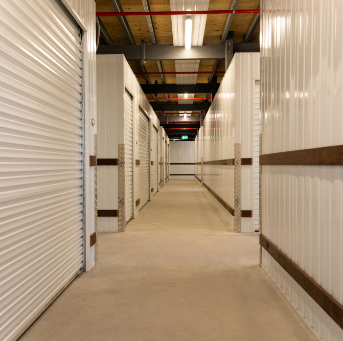 http://Self%20storage%20units%20in%20a%20storage%20facility.